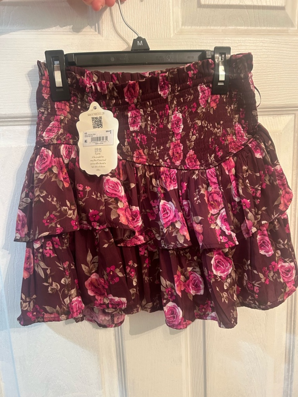 Altered State Wellington Wine Tasting Tiered Mini Skirt Burgundy roses small